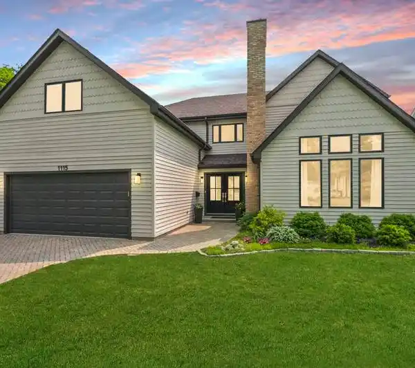 GORGEOUS HOME WITH GREAT FLOW