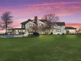 Tranquil and Luxurious Lakefront Estate