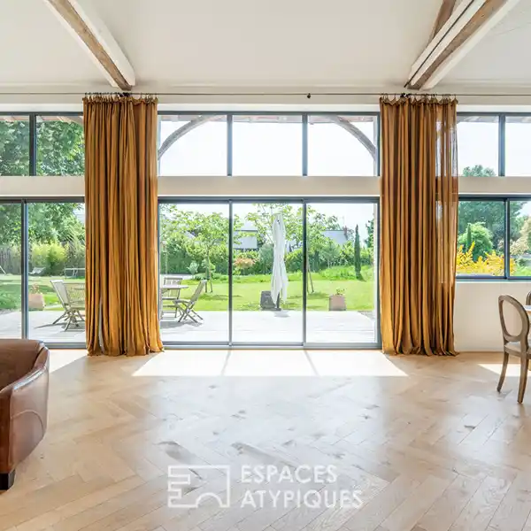 CAREFULLY RENOVATED LUXURY RESIDENCE