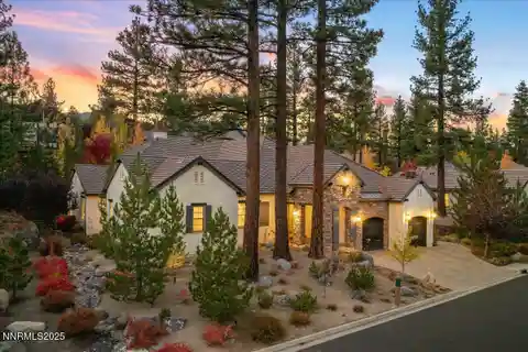 Beautifully Upgraded Single-Level Home in Montreux