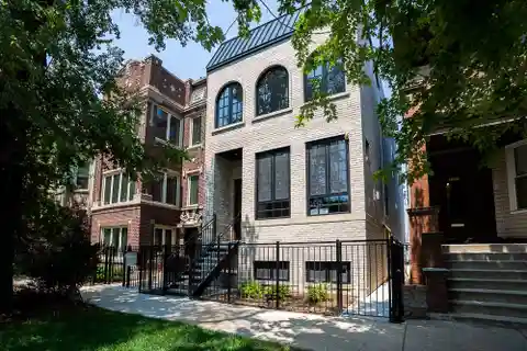 Remarkable New Construction in Lakeview