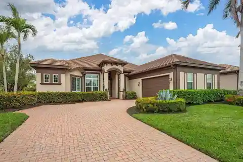 Spacious Updated Home in Shadow Wood Preserve