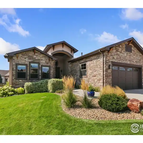 BEAUTIFULLY CRAFTED CUSTOM RANCH-STYLE HOME