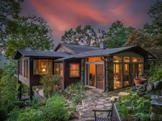 Contemporary Design Meets Mountain Luxury