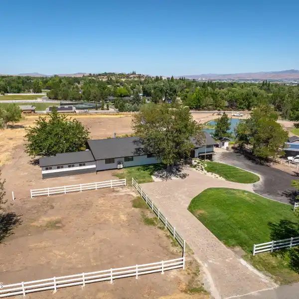 EXCEPTIONAL ESTATE IN THE HEART OF SOUTHWEST RENO