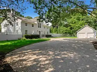 Built in 1990 and Renovated to Perfection