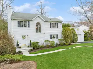 Meticulously Maintained Colonial-style Home