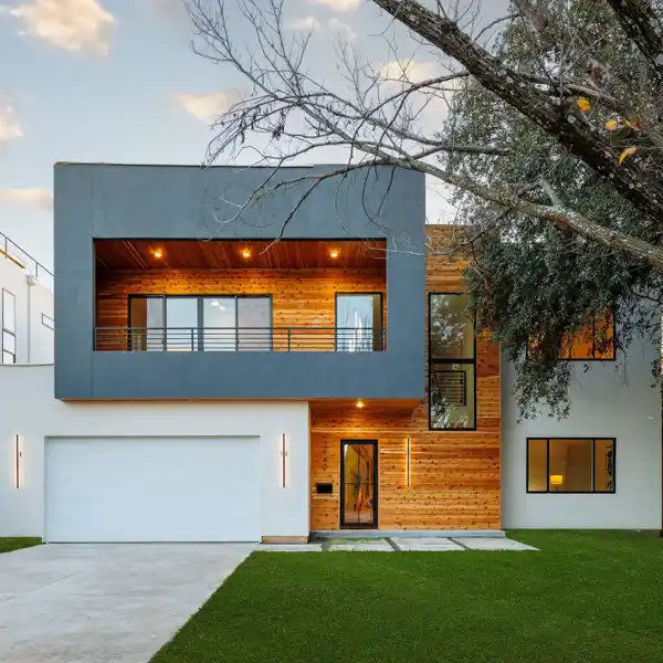 NEW CONSTRUCTION IN BLUFFVIEW