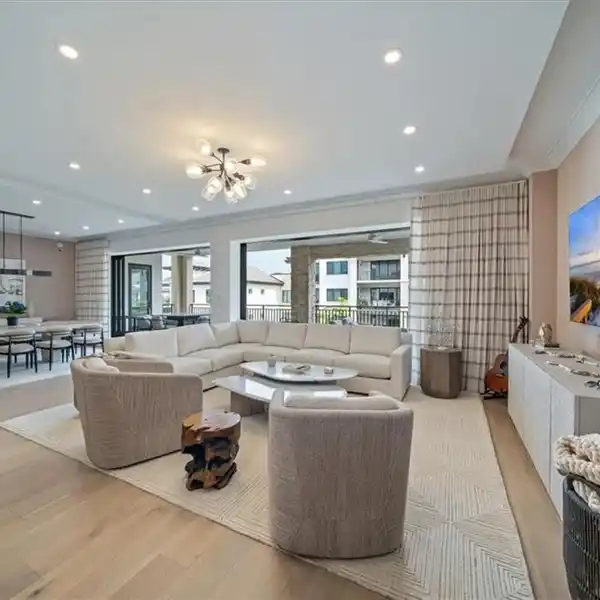 ELEGANT FOUR BEDROOM RESIDENCE AT QUATTRO