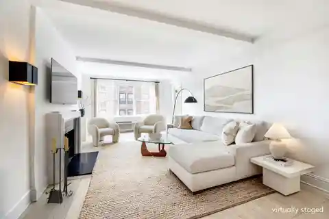 Serene, Tree-Lined Enclave Bordering the East River