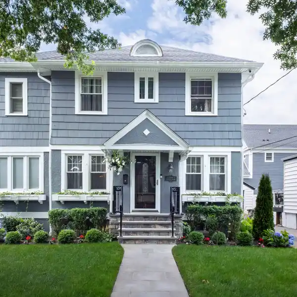 CLASSIC BEAUTY WITH MODERN COMFORTS THROUGHOUT