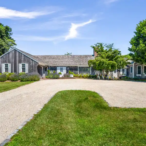 RARE OPPORTUNITY CLOSE TO THE OCEAN