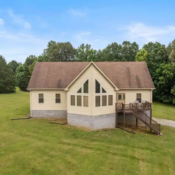 PEACE AND COMFORT ON OVER EIGHT ACRES