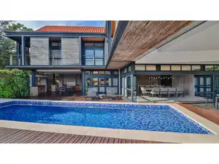 Architectural Masterpiece of Modern Luxury Living