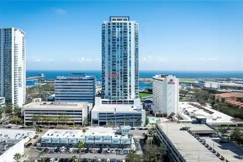 Modern Luxury in the Heart of Downtown