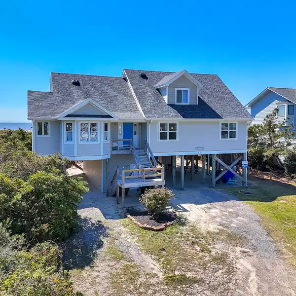 TURNKEY OCEANFRONT LUXURY