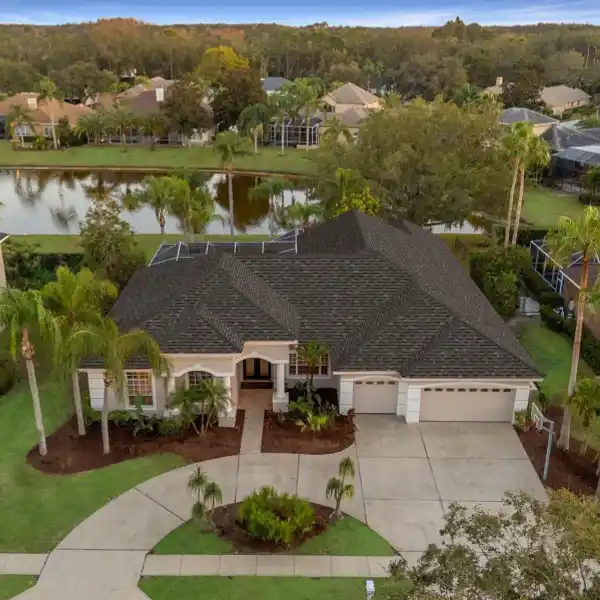 LUXURY AND COMFORT IN MYRTLE POINT AT LANSBROOK