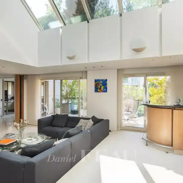 PEACEFUL APARTMENT ON THE TOP TWO FLOORS