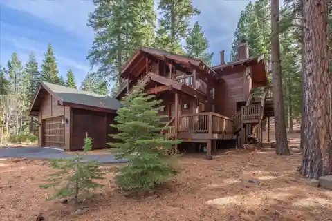 Charming Northstar Mountain Retreat with Forest Views, Spa & Easy Village Access