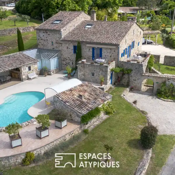 TRANQUIL FARMHOUSE WITH OLIVE GROVES