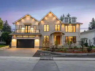 Luxury Living in Varsity Estates