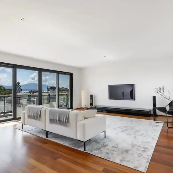 CHIC AND RELAXED APARTMENT WITH MAGNIFICENT VIEWS