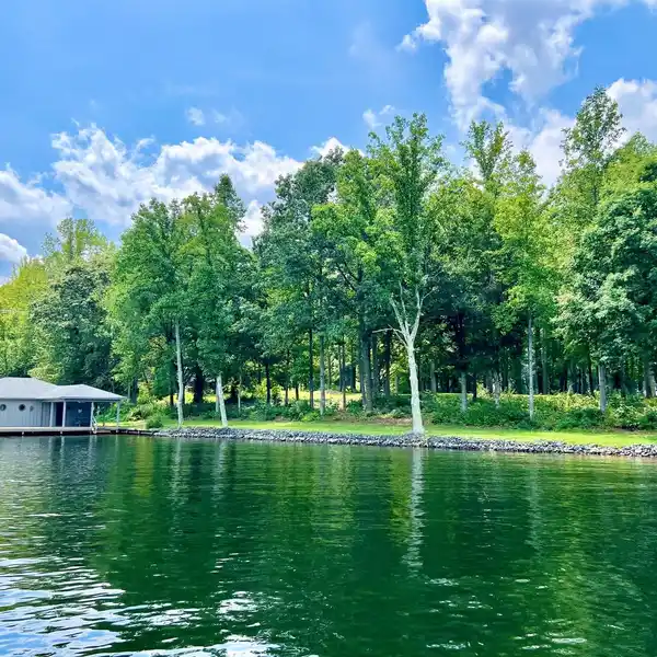 RARE WATERFRONT PROPERTY ON LAKE ANNA