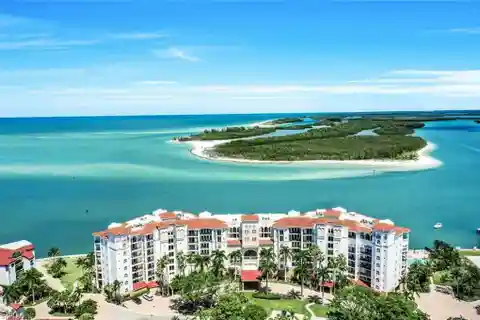 Luxury Living Right on the Gulf of Mexico