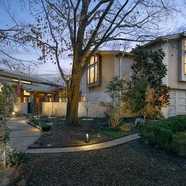 THOUGHTFULLY DESIGNED ARCHITECTURAL MASTERPIECE