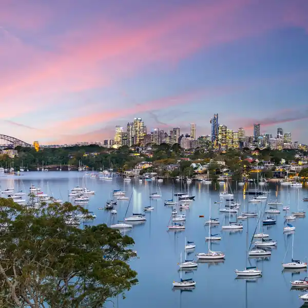 EXCLUSIVE WATERFRONT RESIDENCE WITH POSTCARD PANORAMA