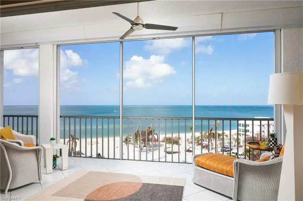 Spectacular Penthouse in Barefoot Beach Club