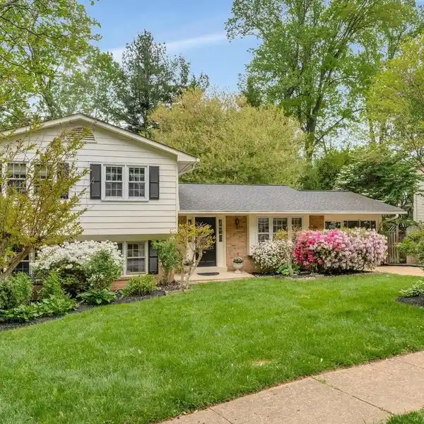 ENCHANTING GARDEN LOT READY FOR YOUR VISION