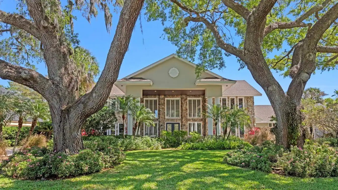 Stately Recently Updated Estate in Avila