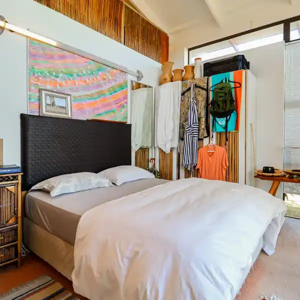 WORLD-CLASS COASTAL LIVING ABOVE ROBBERG PENINSULA