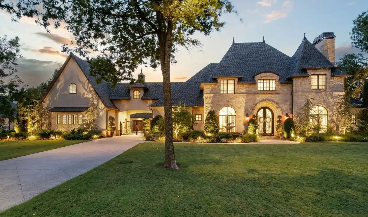 Unparalleled Luxury Living in the Bluffs at Stone Canyon