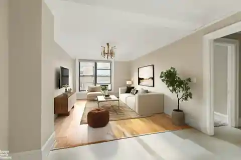 Bright and Air Home Close to Riverside Park
