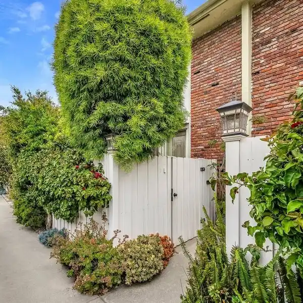 BEAUTIFULLY REMODELED TRI-LEVEL TOWNHOME