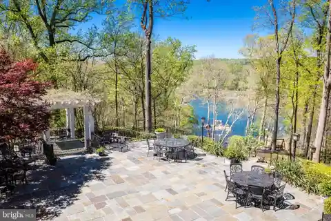 Extraordinary Stone Estate Above the Potomac River