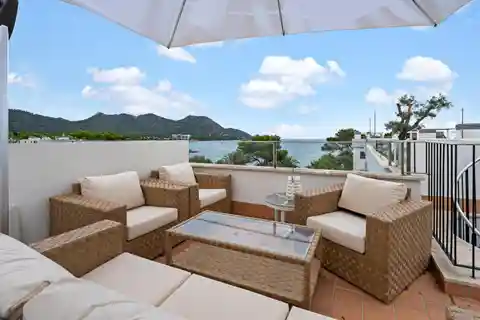 Penthouse Apartment with Huge Roof Terrace