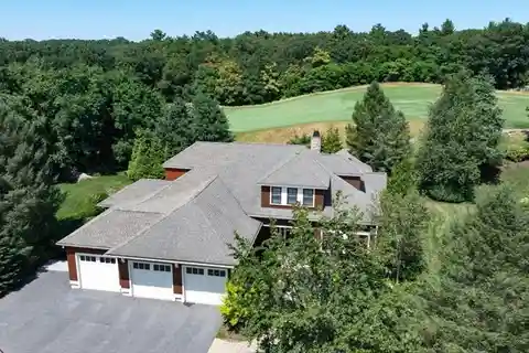 Luxurious Renovated Condo with Gourmet Kitchen