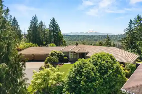 Incredible Custom Home on 4.6 Serene Acres
