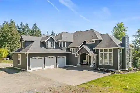 Peaceful Acreage Living Near Sumner-Bonney Lake