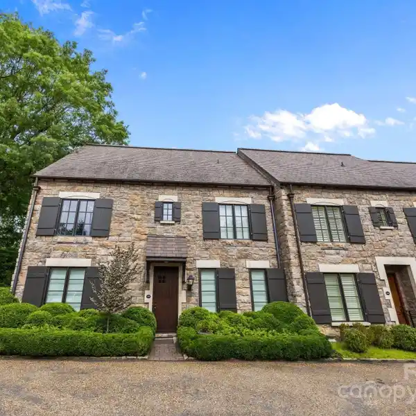 THREE-STORY END-UNIT TOWNHOME