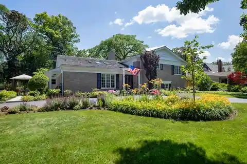 Sophisticated Jewel in a Premier Location