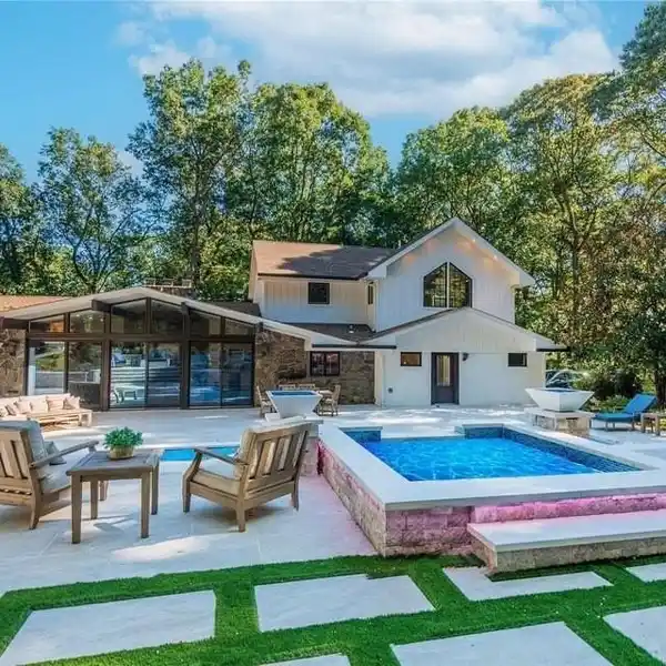 MILL NECK MODERN CENTURY RANCH