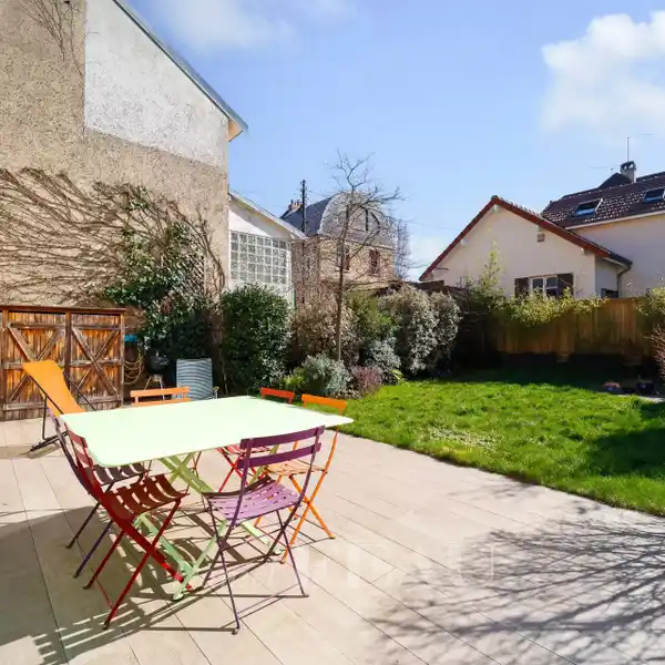 LOVELY FOUR BEDROOM HOME WITH OUTDOOR SPACE