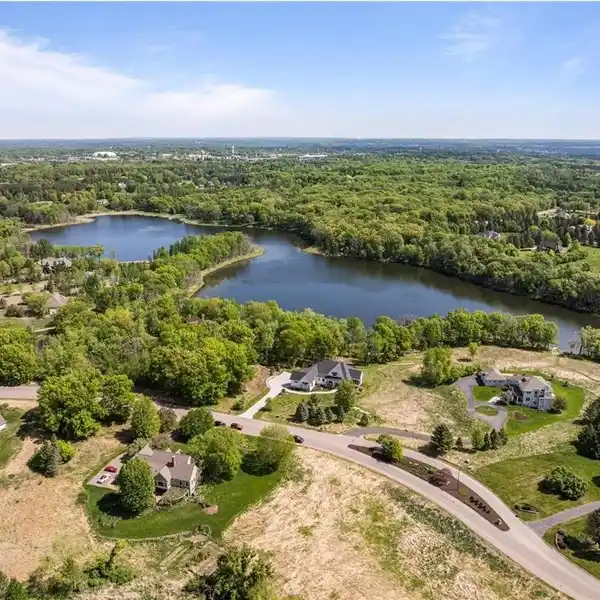 STUNNING RAMBLER WITH SOARING VIEWS OF LAKE MCDONALD