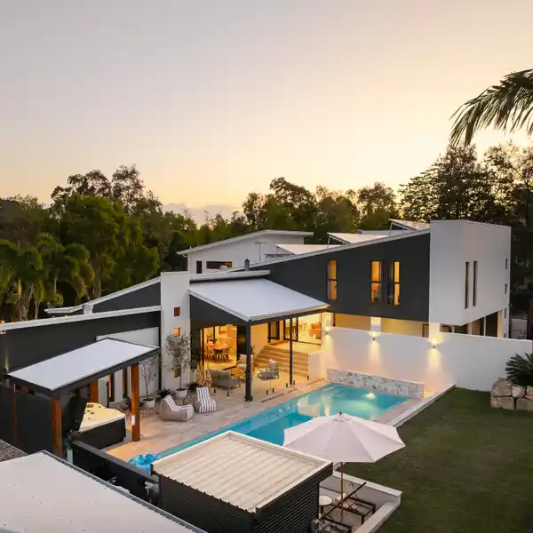 EXCEPTIONAL RESIDENCE IN A PREMIER SETTING