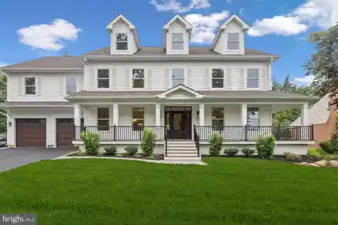 Exceptional New Construction in a Coveted Neighborhood