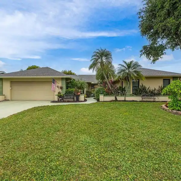 BEAUTIFUL AND HIGHLY EFFICIENT HOME